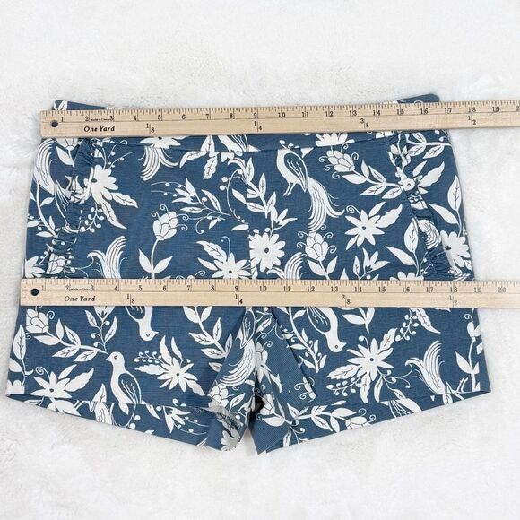Loft Floral Peacock Bird Ruffle Pocket Riviera Chino Shorts Blue White Size 4 - Picture 10 of 13